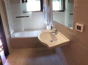 N. 4 - Lake House00005 (Small)