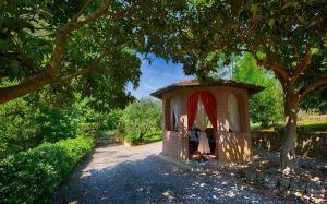 holiday agriturismo with a private swimming pool near Pisa Italy by www.payatarrival.com 5